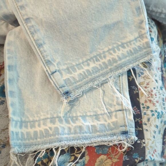 Gap Disney Princess Girls  embroidered jeans size 14 - Picture 8 of 12